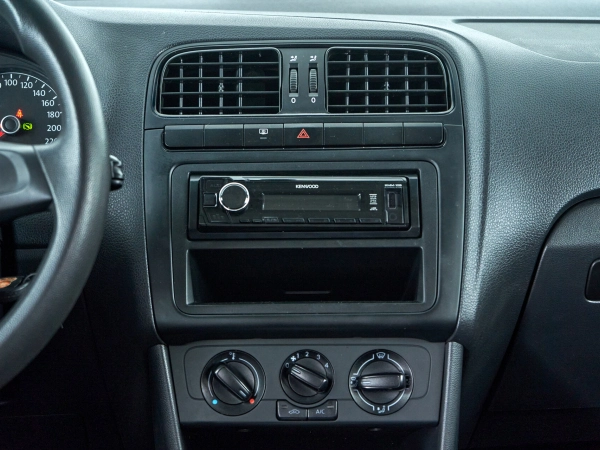 Volkswagen Polo, V Рестайлинг фото №7
