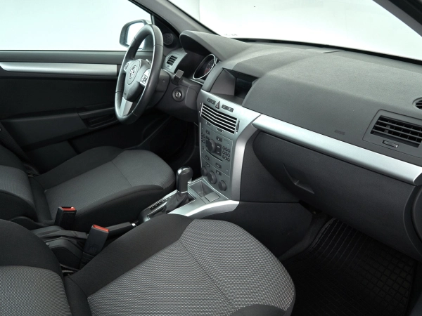 Opel Astra, H Рестайлинг фото №12
