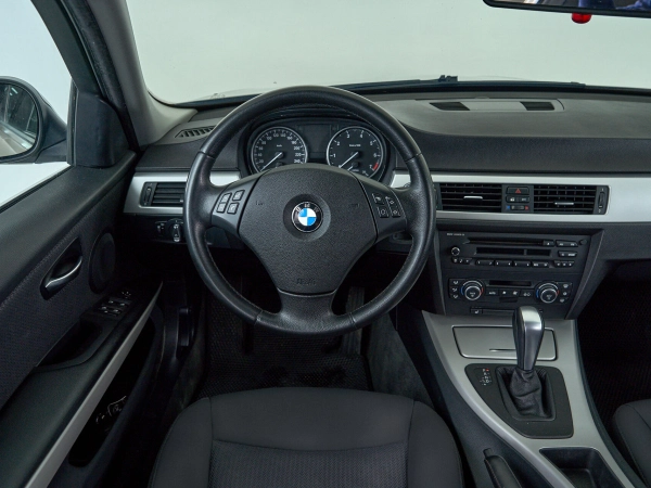 BMW 3 серии, V (E90/E91/E92/E93) фото №10