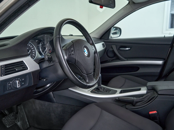 BMW 3 серии, V (E90/E91/E92/E93) фото №13