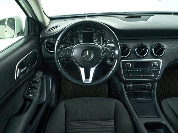 Mercedes-Benz A-Класс, III (W176) фото №10