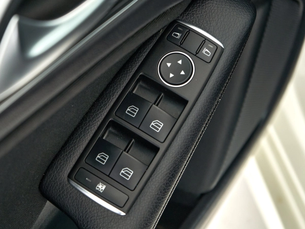 Mercedes-Benz A-Класс, III (W176) фото №14