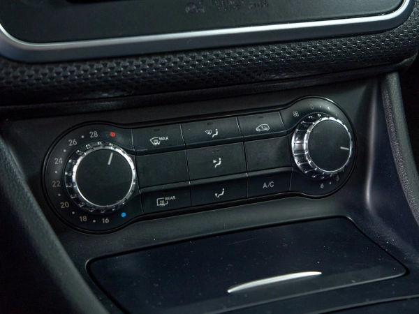 Mercedes-Benz A-Класс, III (W176) фото №16