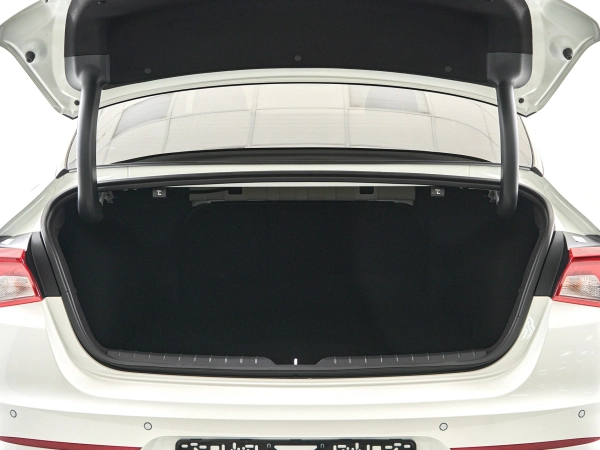 Kia K5, III фото №7