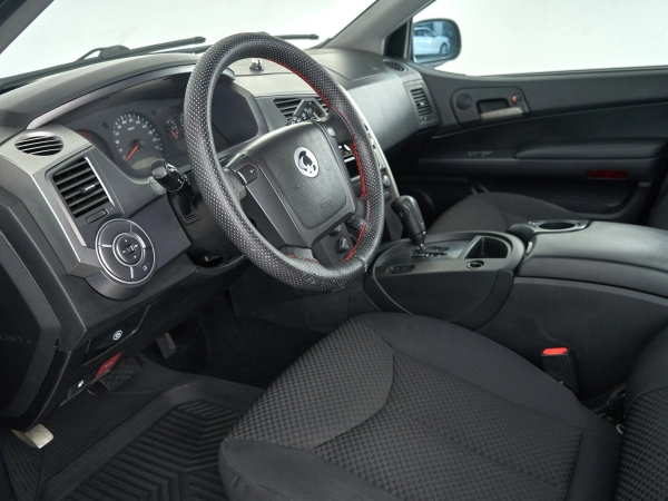 SsangYong Kyron, I Рестайлинг фото №13