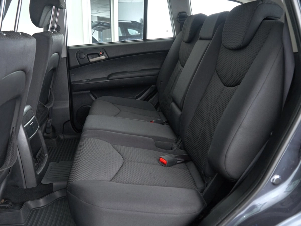 SsangYong Kyron, I Рестайлинг фото №17