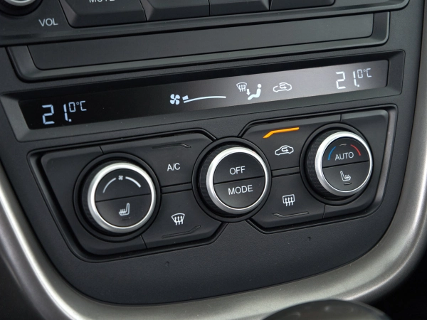 FAW Besturn X80, I фото №23