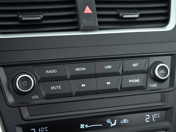 FAW Besturn X80, I фото №24