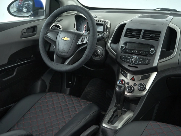 Chevrolet Aveo, II фото №10
