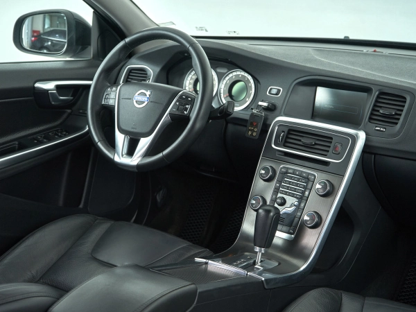 Volvo S60, II фото №11
