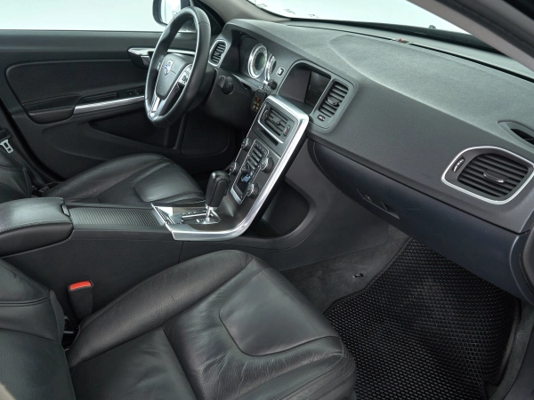 Volvo S60, II фото №12