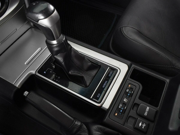 Toyota Land Cruiser Prado, 150 Series Рестайлинг 2 фото №8