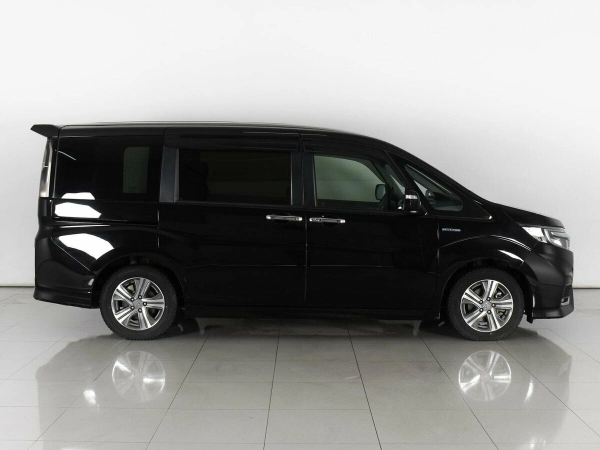 Honda Stepwgn, V Рестайлинг фото №5