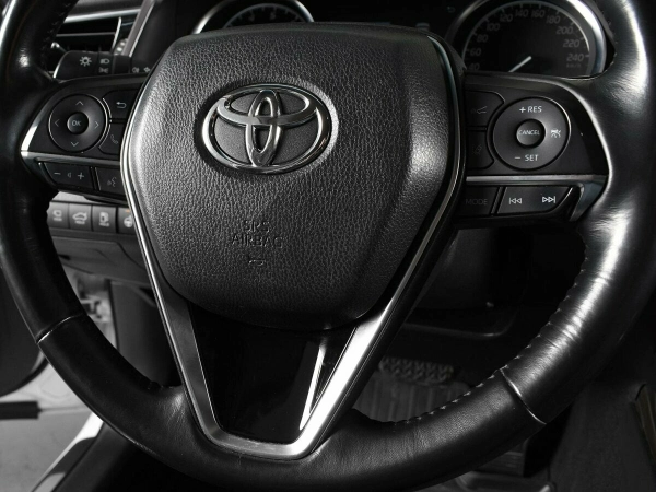 Toyota Camry, VIII (XV70) фото №12