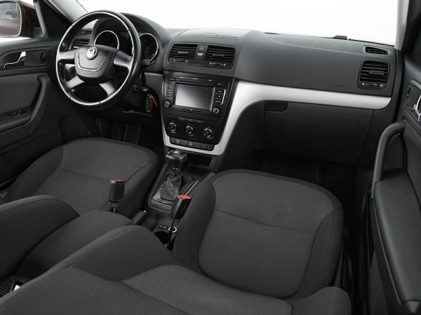Skoda Yeti, I Рестайлинг фото №11