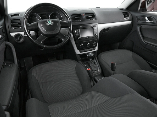 Skoda Yeti, I Рестайлинг фото №13
