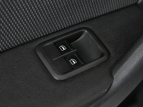 Skoda Yeti, I Рестайлинг фото №17