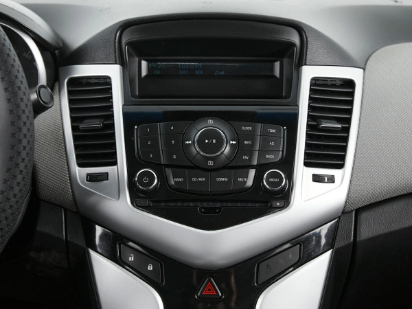 Chevrolet Cruze, I Рестайлинг фото №11