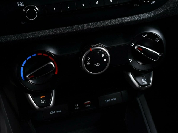 Kia Rio, IV фото №8