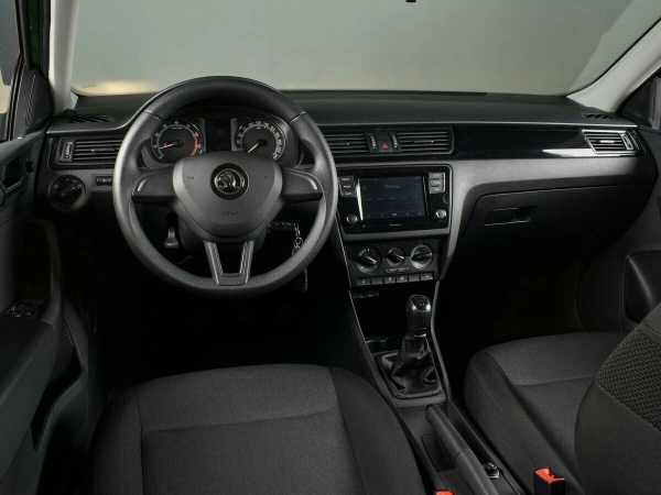 Skoda Rapid, I Рестайлинг фото №6