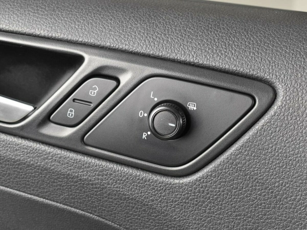 Volkswagen Jetta, VI Рестайлинг фото №11