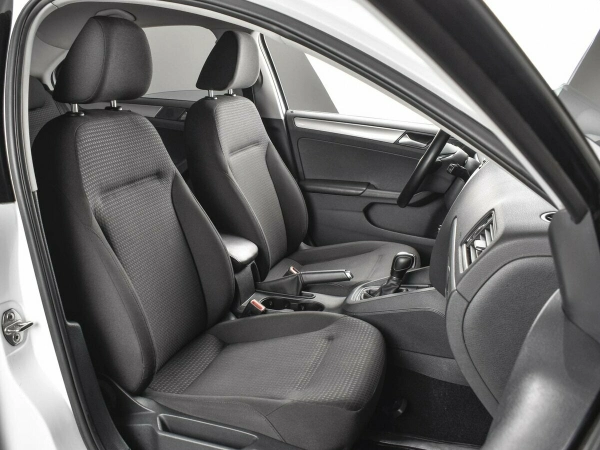 Volkswagen Jetta, VI Рестайлинг фото №7