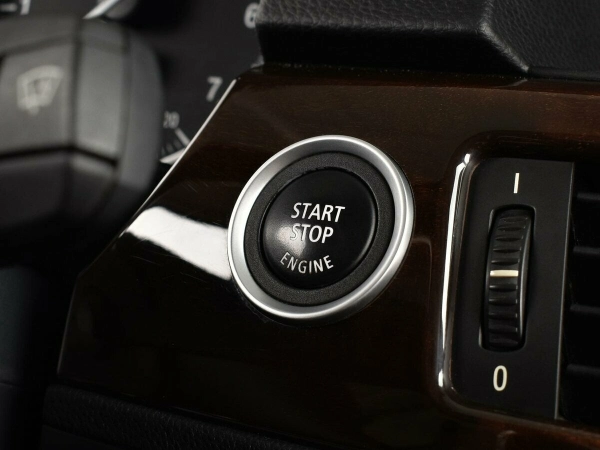 BMW 3 серии, V (E90/E91/E92/E93) Рестайлинг фото №13