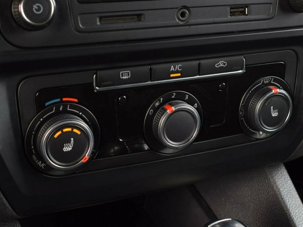 Volkswagen Jetta, VI Рестайлинг фото №8