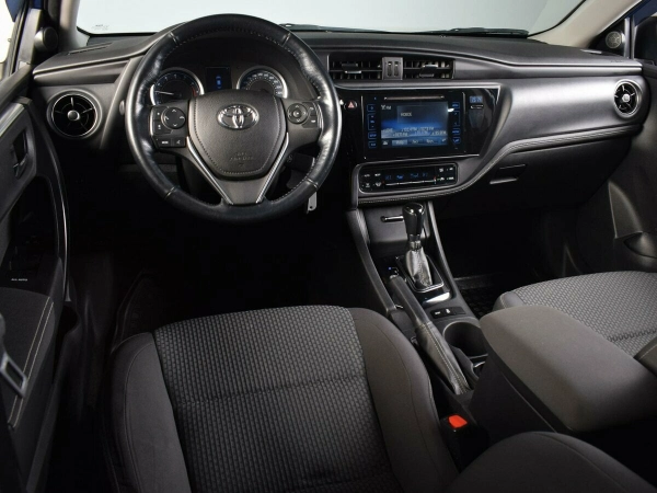Toyota Corolla, XI (E160, E170, E180) Рестайлинг 1 фото №6