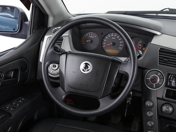 SsangYong Kyron, I Рестайлинг фото №14