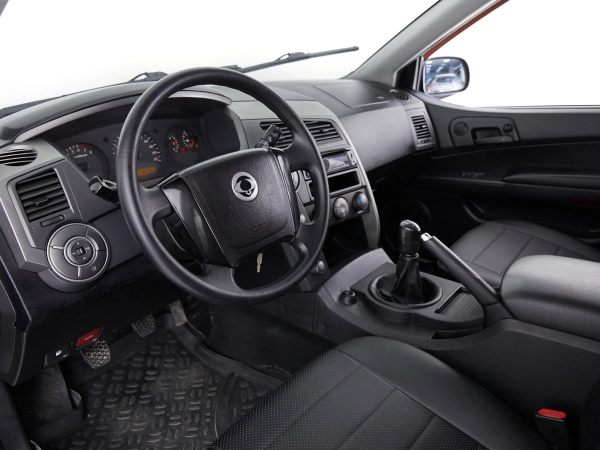 SsangYong Kyron, I Рестайлинг фото №15
