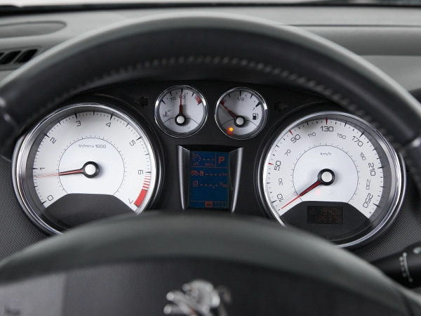 Peugeot 408, I фото №15