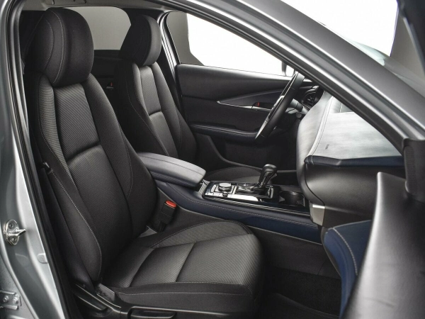 Mazda CX-30, I фото №7