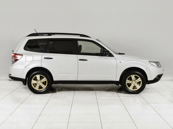 Subaru Forester, III Рестайлинг фото №5