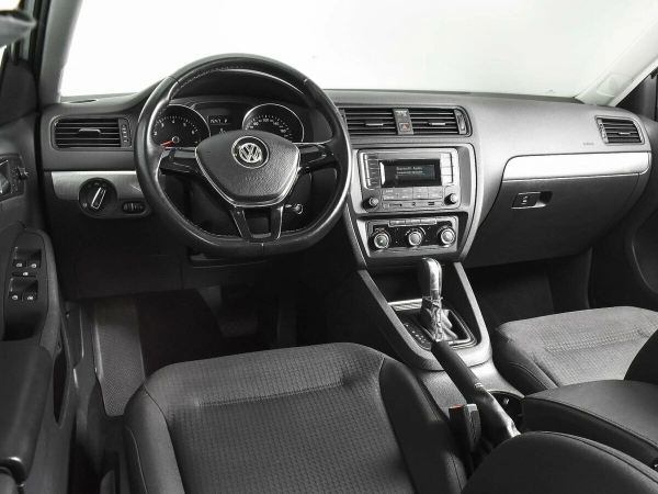 Volkswagen Jetta, VI Рестайлинг фото №6