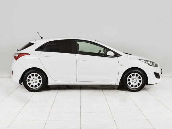 Hyundai i30, II фото №5