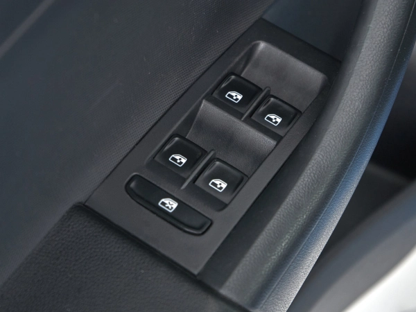 Skoda Rapid, I фото №13