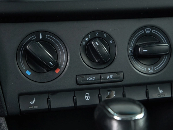 Skoda Rapid, I фото №14