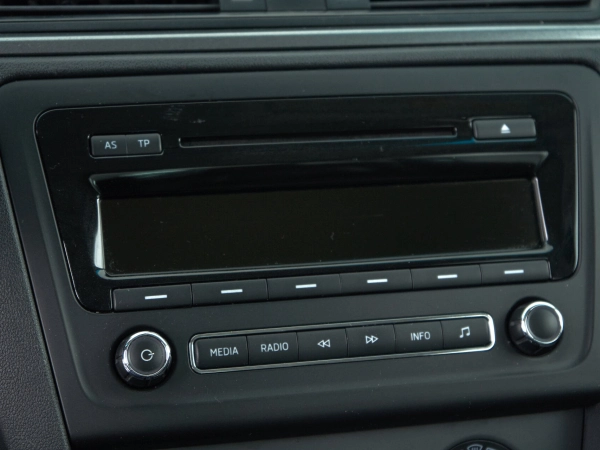 Skoda Rapid, I фото №15
