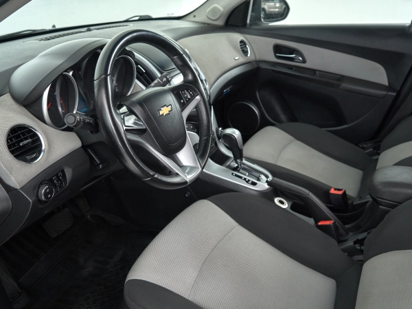 Chevrolet Cruze, I Рестайлинг фото №13