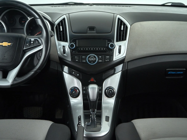Chevrolet Cruze, I Рестайлинг фото №9