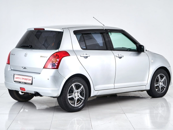 Suzuki Swift, III фото №5