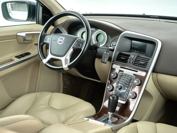 Volvo XC60, I фото №14