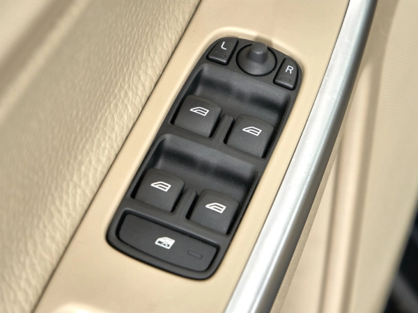 Volvo XC60, I фото №17