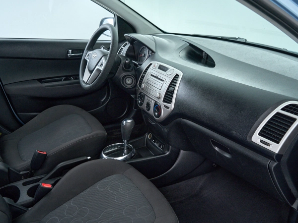 Hyundai i20, I фото №12