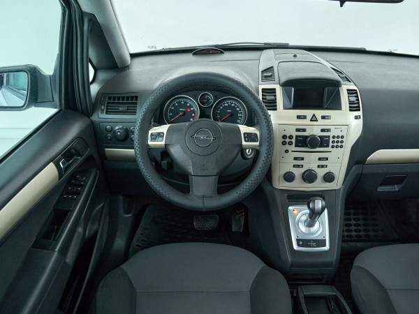 Opel Zafira, B фото №9