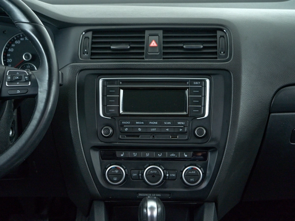 Volkswagen Jetta, VI фото №9