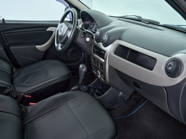 Renault Logan, I Рестайлинг фото №12