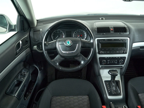 Skoda Octavia, II (A5) Рестайлинг фото №10