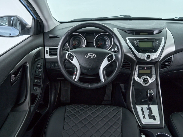 Hyundai Avante, V фото №10